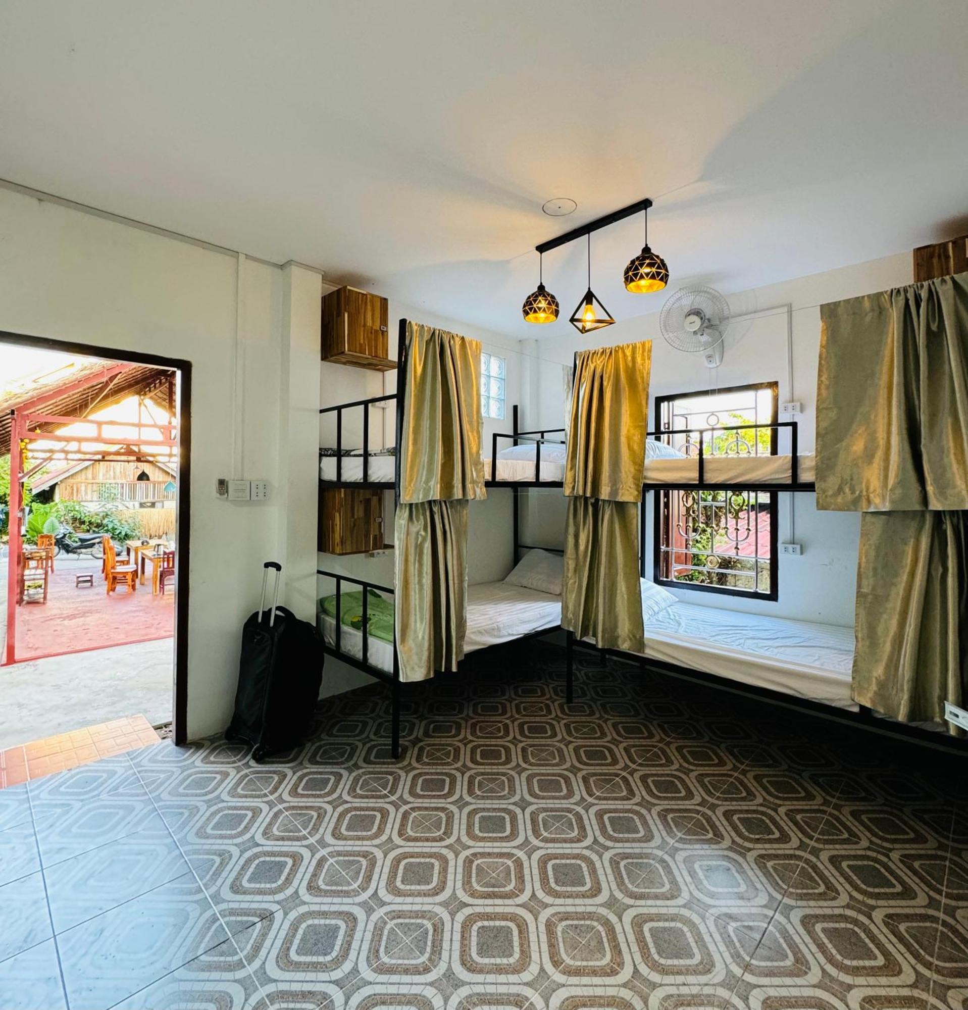 Sabai Sabai Backpackers Hostel Luang Prabang Exterior foto